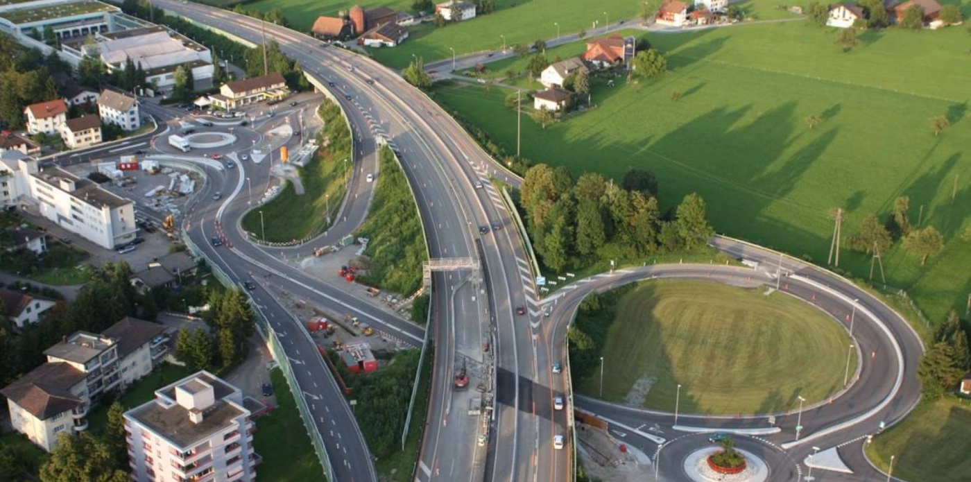 Neugestaltung Autobahnanschluss, Lachen, Projekt und Bauleitung, Ausführungsprojekt und Realisierung