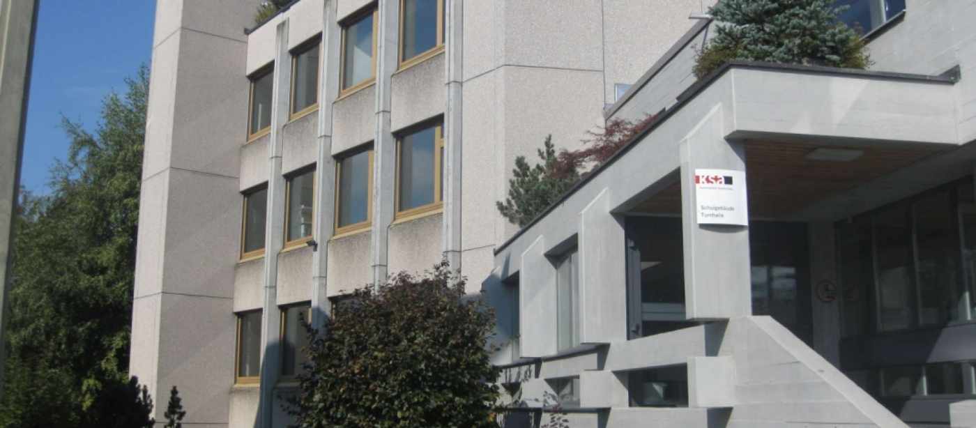Überprüfung Gebäude 1982 Kantonsschule, 8855 Nuolen, Überprüfen der Erdbebensicherheit mit Massnahmenempfehlung