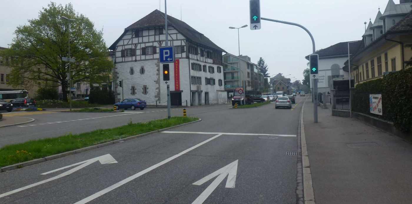 Betriebskonzept Seestrasse, Küsnacht, Erlenbach, Begehung, Aufarbeiten verkehrstechnische Randbedingungen, Schwachstellenanalyse, Zieldefinition, Machbarkeits-und Variantenstudium