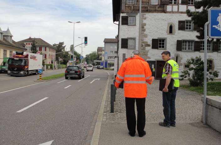 Betriebskonzept Seestrasse, Küsnacht, Erlenbach, Begehung, Aufarbeiten verkehrstechnische Randbedingungen, Schwachstellenanalyse, Zieldefinition, Machbarkeits-und Variantenstudium