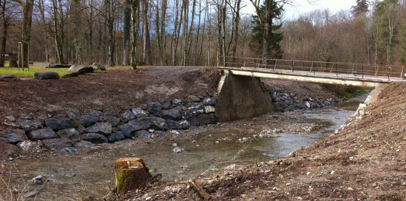 Ufersanierung Jonafluss Grunau Jona, Grundlagenbeschaffung, Feldaufnahmen, Vorprojekt, hydraulische Überprüfung, Kostenvoranschlag, Devisierung, Ausschreibung und Offertvergleich, Ausführungsprojekt, Örtliche Bauleitung, Ausmass und Abrechnung