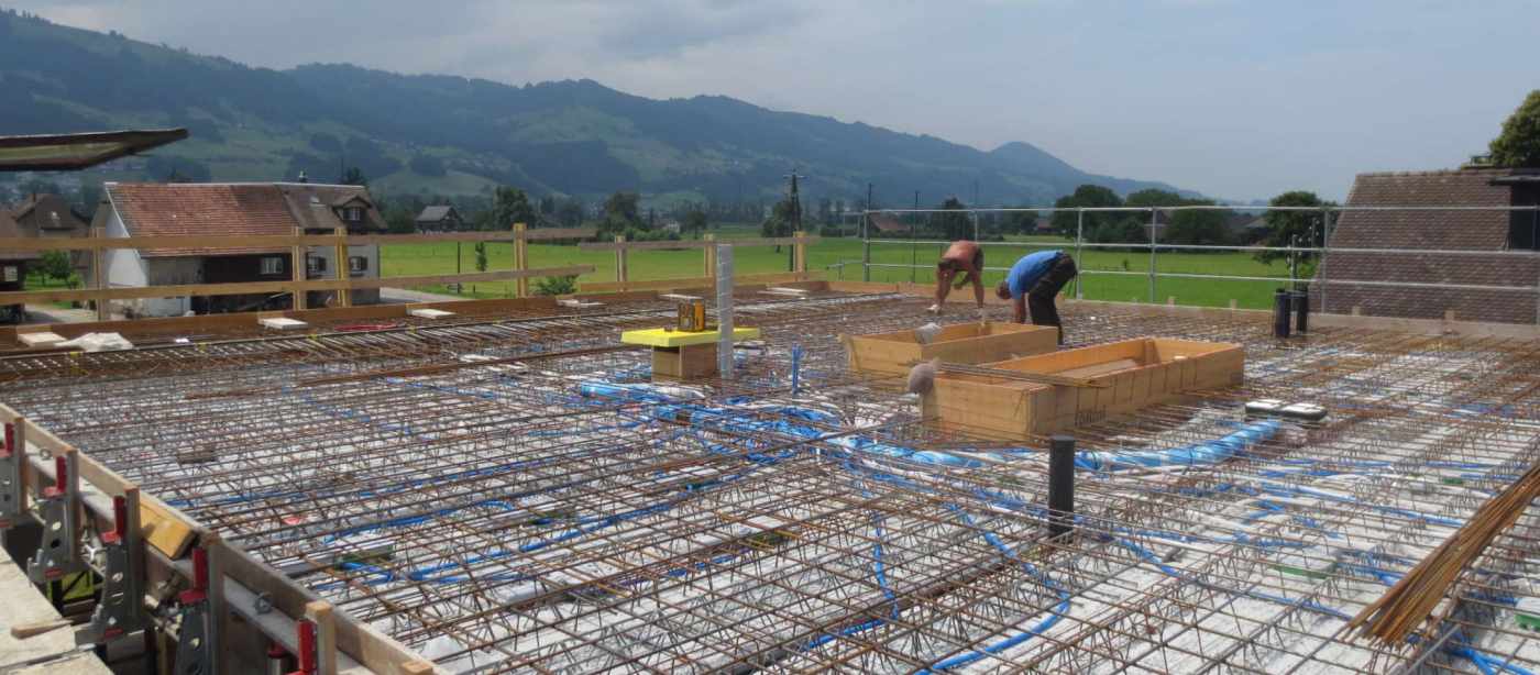 EFH Bachtelstrasse, 8855 Wangen, Projekt und Baukontrolle Tragstruktur in Massivbauweise