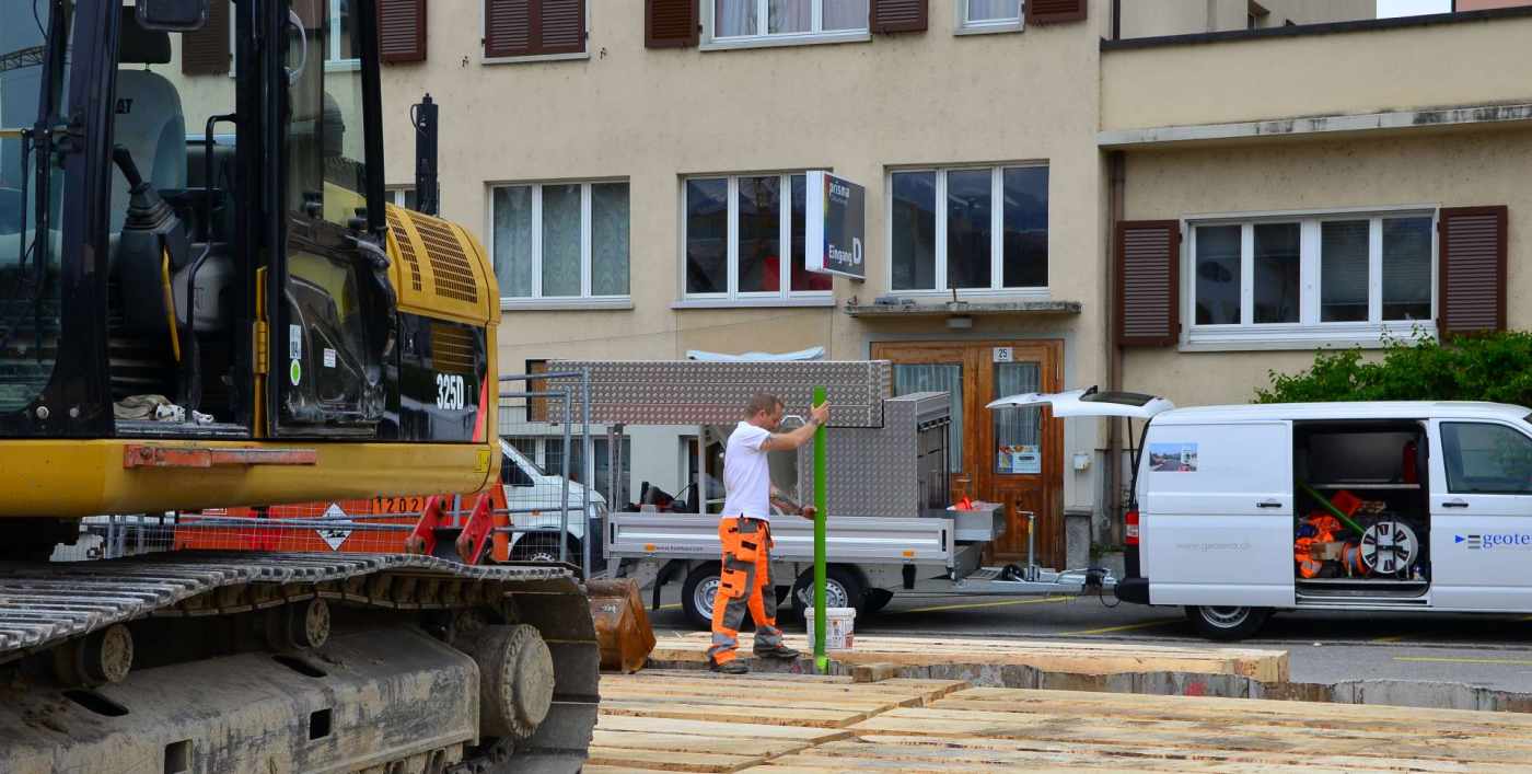 Wohnüberbauung Tüchi, Rapperswil, Setzungsmessungen Nachbarliegenschaften, Setzungsmessungen Strassenkörper, Deformationsmessung Baugrubenabschluss, Inklinometermessungen Baugrube