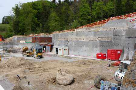 ÜB Am Bergbach, Rumlikon, Projekt, Ausschreibung und Baukontrollen der Baugrubensicherung mit Nagelwand und Rühlwand