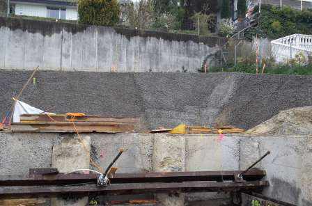 EFH Bühler, Weiherstrasse, Buchs, Projekt und Bauleitung Baugrube mit aufgelöster Pfahlwand