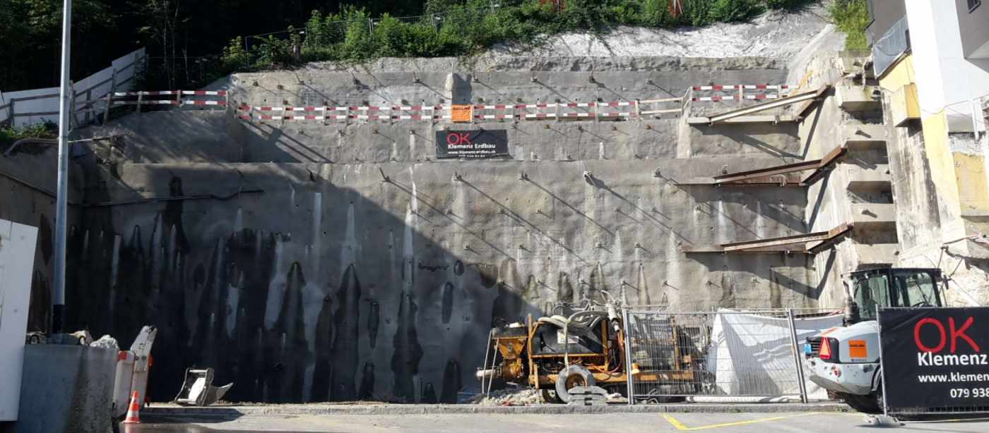 Baugrube Staubeweidli, Wädenswil, Projekt und Baukontrolle Tragstruktur in Massivbauweise, Projekt und Fachbauleitung Baugrubenarbeiten inkl. Sicherung und Fundation