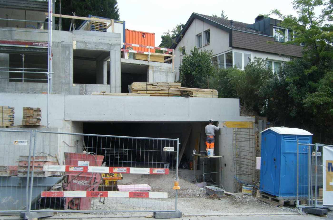 Neubau Einfamilienhaus Alte Landstrasse 65, 8700 Küsnacht, Projektierungund Baukontrolle der Tragstruktur und der Baugrubensicherung