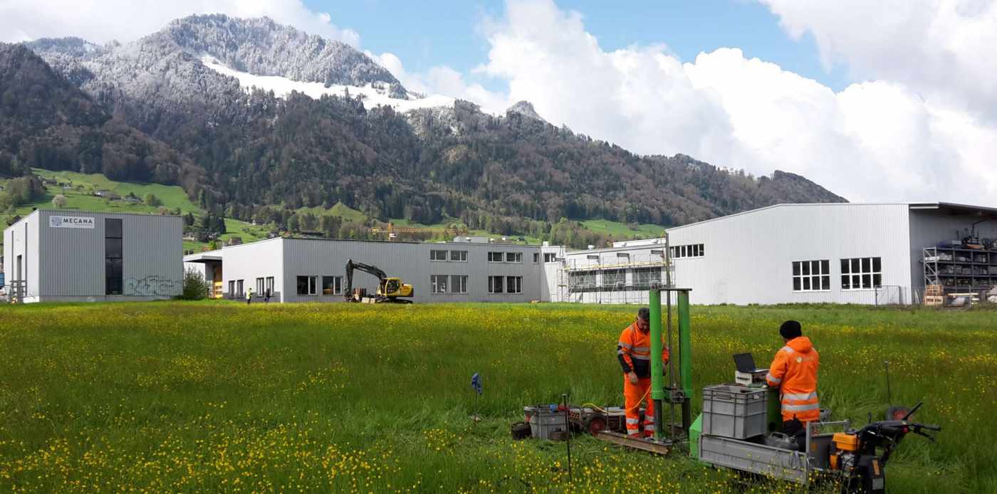 Neubau Lager- und Gewerbehalle Vogtswis, Reichenburg, 4 Rammsondierungen, 2 Baggersondierschlitze, 1 elektrische Drucksondierung, Geotechnischer Bericht