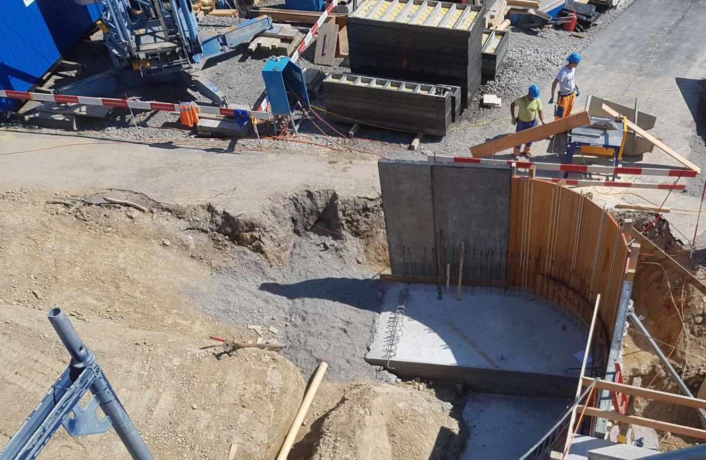 Neubau Einfamilienhaus, Eichweg 3,
6045 Meggen, Projekt und Baukontrolle der Tragstruktur in Massivbauweise, Projekt und Baukontrolle für Baugrube und Baugrubensicherung