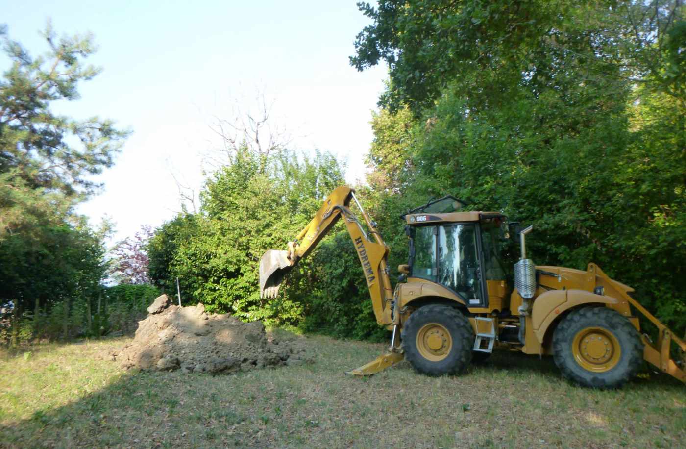 Bauvorhaben
Torlenstrasse, Uerikon (Stäfa), 2 Baggerschächte, 7 Rammsondierungen, Geotechnischer Bericht