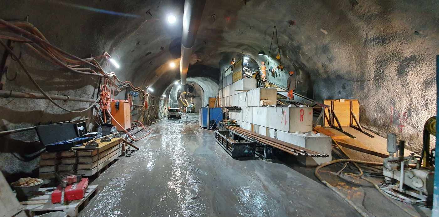 Ubicazione nuovo foro SB07, Centrale Lago Ritom, Bohrlochvermessung, Piotta TI, Bohrlochvermessung mit Gyrosonde, 22° von der Horizontalen nach oben geneigt, 300m lang