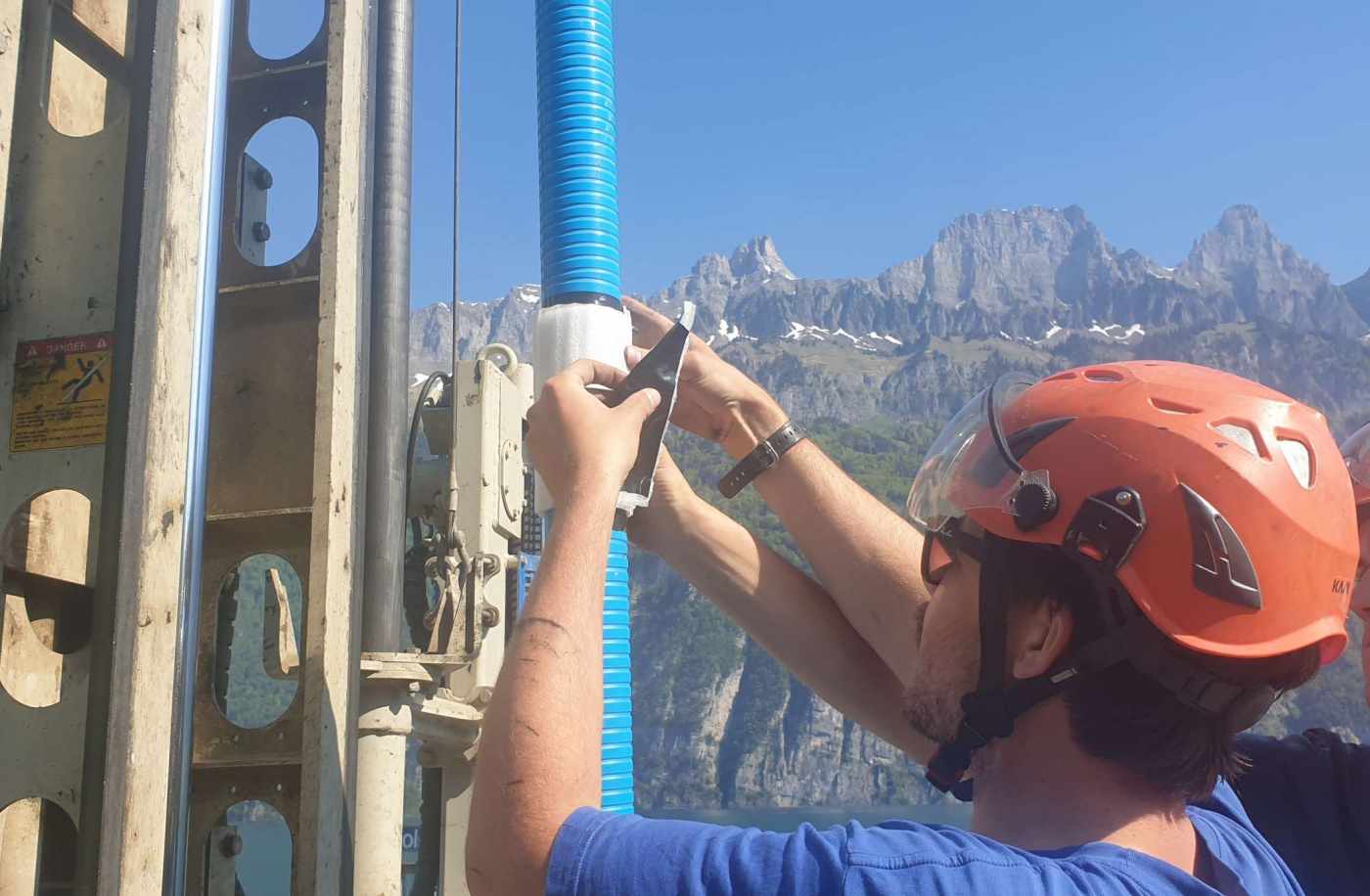 Damm am Walensee bei Mols SG, 
Inklinometer- und Setzungsmessung mit SE-System, 2 Messstellen à 22m und 26m,,Mit SE-System eingebaut,,Messung von Inklinometer und Setzung