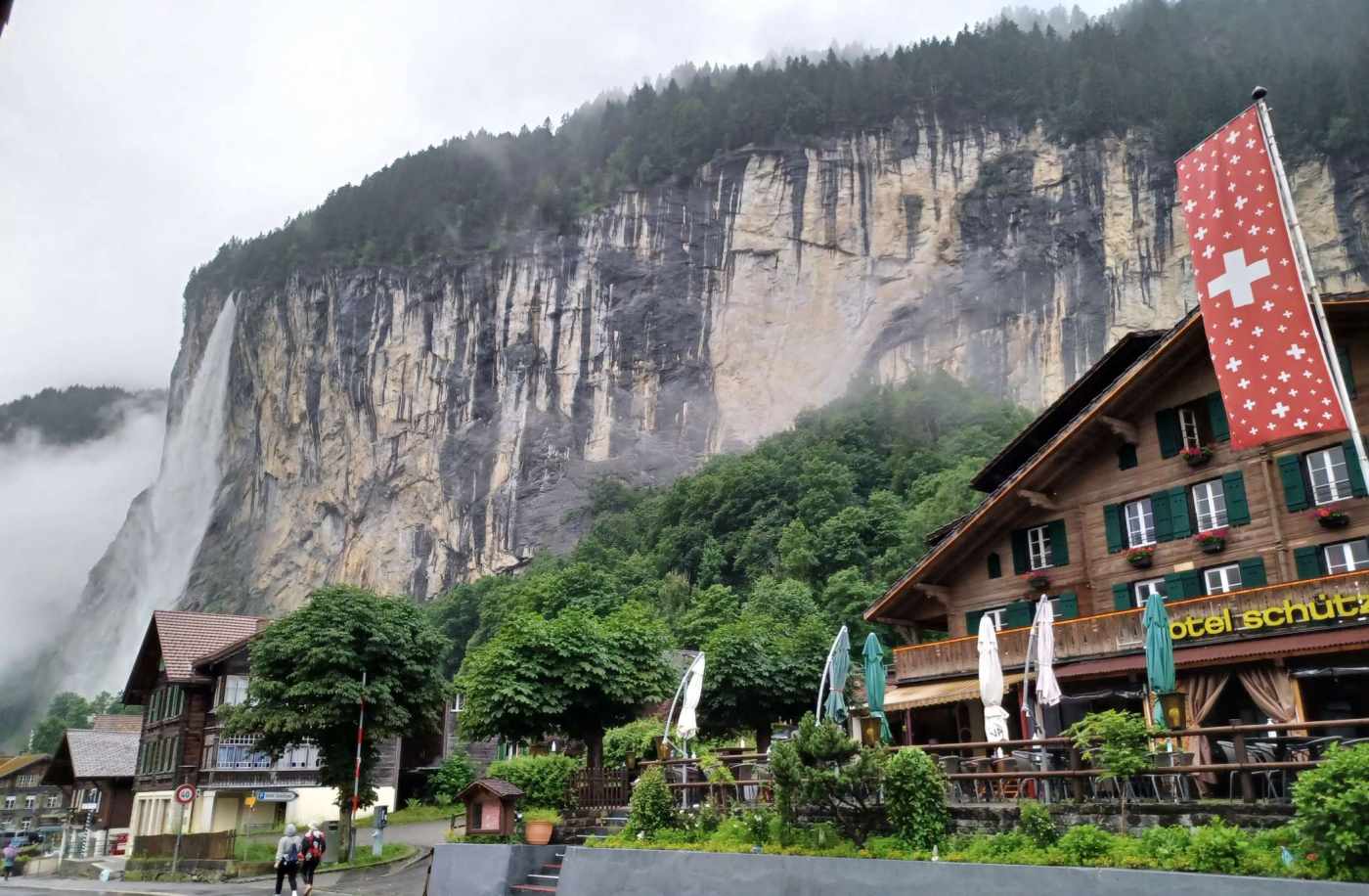 Kraftwerk Sousbach, Lauterbrunnen BE
Bohrlochvermessung und Scanning, 1x Bohrung 400m vertikal, Durchmesser 96mm, Verrohrung bis 87m,,Bohrlochscanning 351m, Bohrlochvermessung 351m