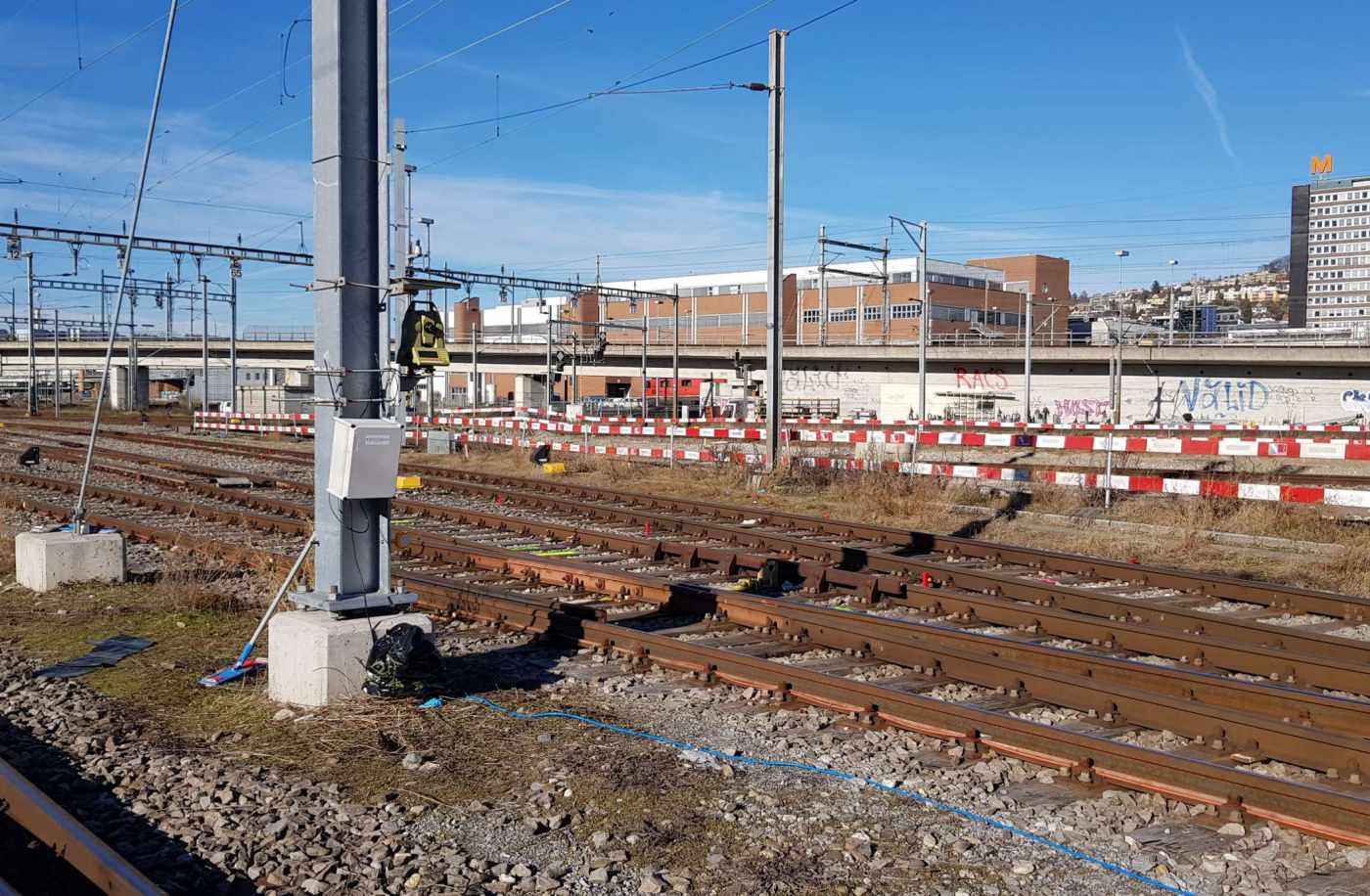 Vorbahnhof, Zürich, Lieferung und Installation 4 Tachymeter und Prismen, Aufsetzen und Betrieb Online-Portal, Manuelle Tachymetermessungen