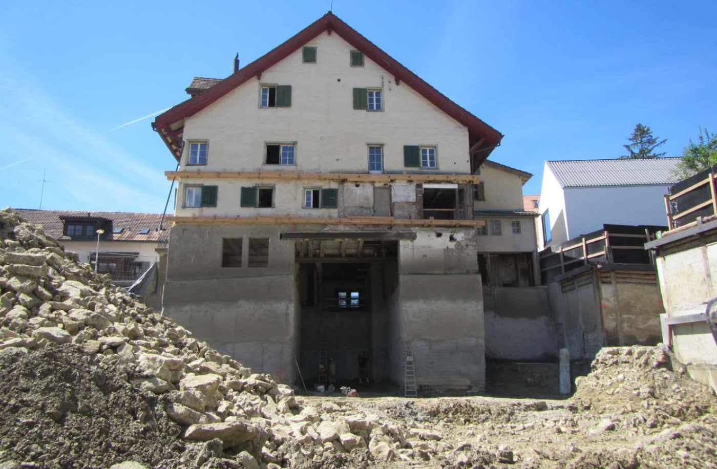 Um- und Neubau 
Areal Kronen, Stäfa, Projekt und Fachbauleitung Baugrube inkl. Sicherungen, Projekt und Baukontrollen Stahlbetonarbeiten Neubau und Treppenhaus Altbau, Projekt und Fachbauleitung Umbauarbeiten und Holzbaustatik