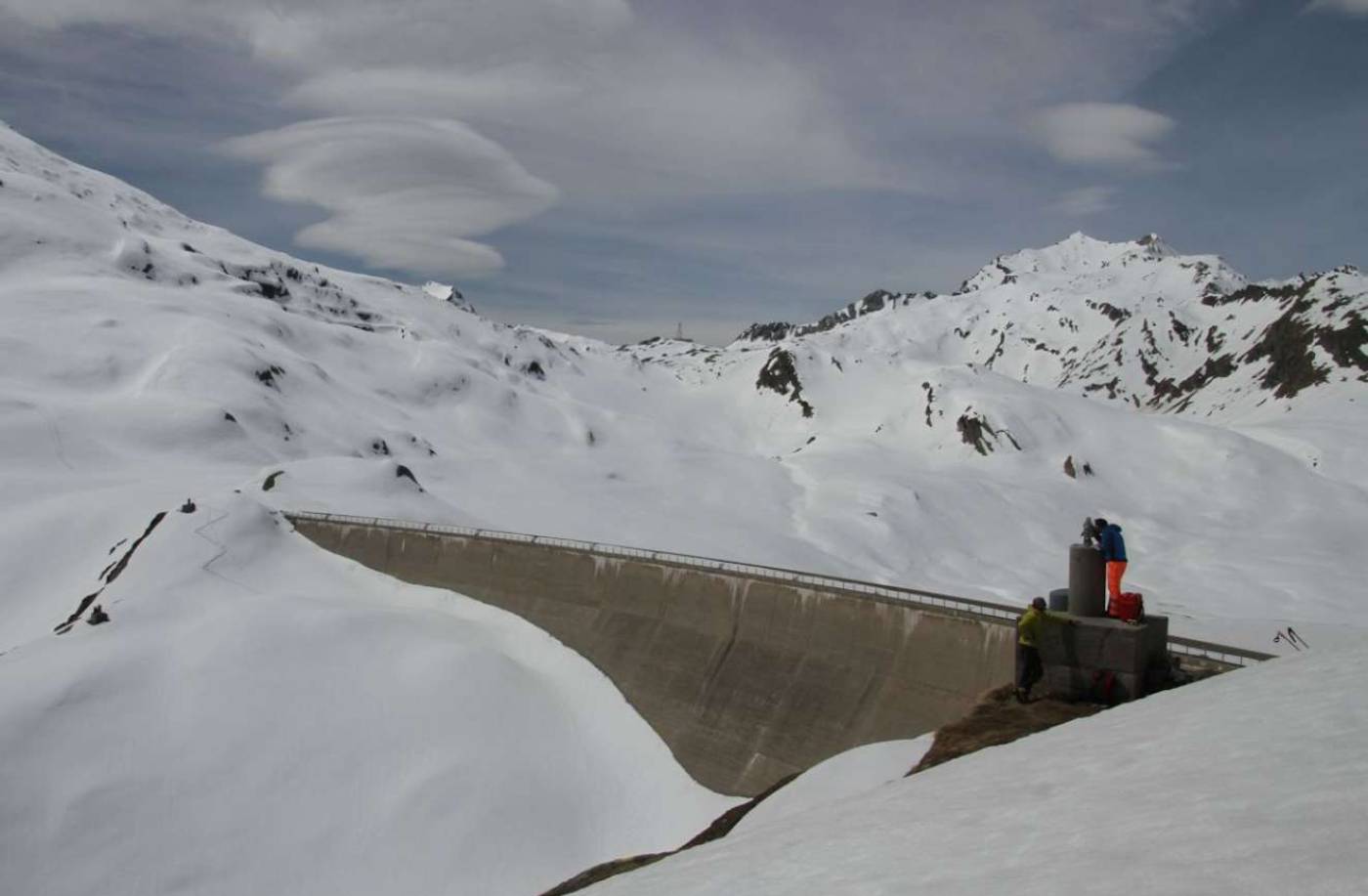 Diga del Naret I/II
Misurazione di controllo della diga, Controllo geodeticodelle due dighe