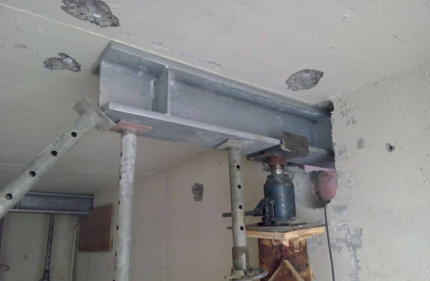 Umbau MFH Ebenauweg, Horw, Erdbebenertüchtigung, Verstärkungsmassnahmen bestehendes Tragwerk