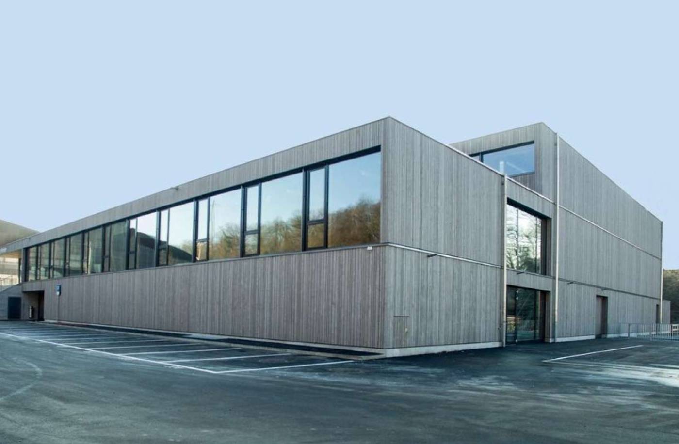 Grosssporthalle Hirslen, Bülach, Gesamtleistungswettbewerb mit Erne AG Holzbau (TU),Vorprojekt, Bauprojekt, Planung und Projektierung.