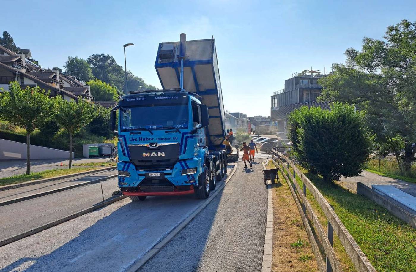 Samstagernstrasse, Wollerau Sanierung, Grundlagenbeschaffung, Vermessungstech. Aufnahmen (DGM), Bauvermessung, Nachführung AV, Vor-/Bauprojekt, Ausschreibung, Bauleitung, Inbetriebnahme/Abschluss