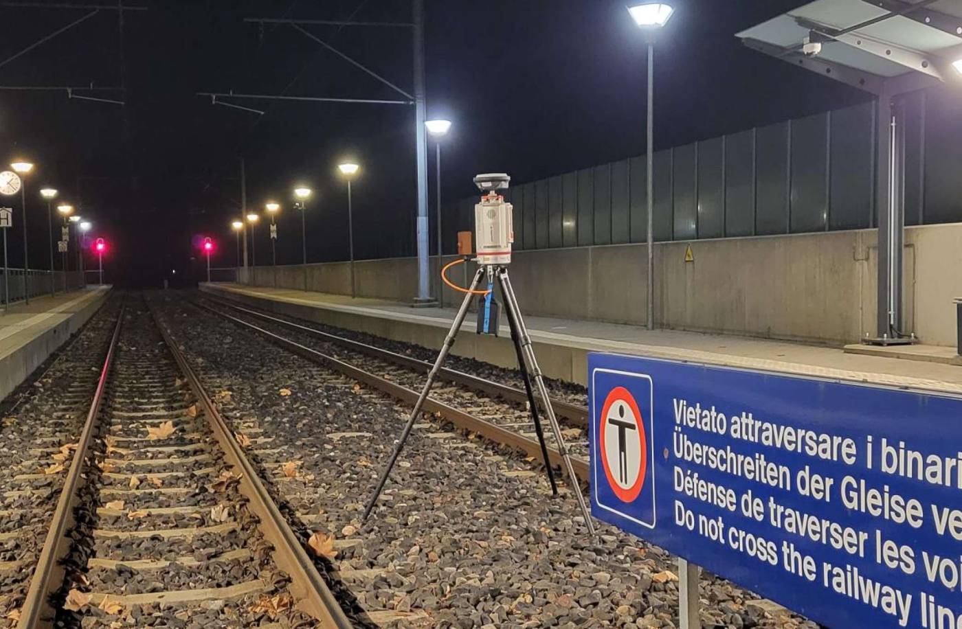 Rilievo topograficoÂ FLP Lugano, Ponte Tresa, Elaborazione concetto di misurazione, Gestione progetto e sicurezza, Rilievo nuova rete punti fissi, Rilievo geometria binari e perron, Rilievo laserscanner di tutta la tratta, Rilievo di punti particolari su tutta la tratta, Rilievo sezioni trasversali per progetto ZBMS