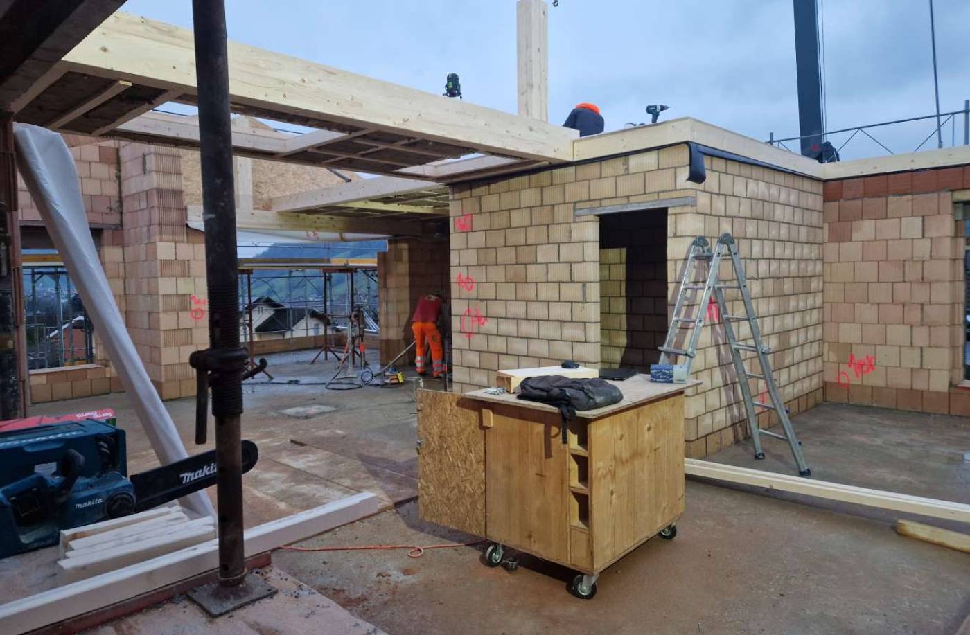Umbau + Aufstockung EFH, Malters, Statische Überprüfung bestehendes Wohngebäude und Aufstockung, Ausarbeiten Verstärkungsmassnahmen, Baukontrolle