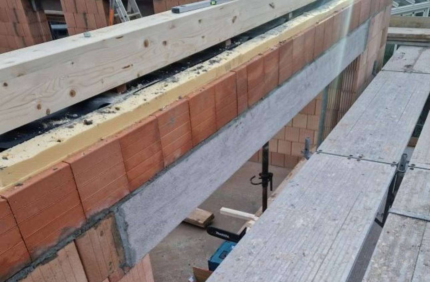 Umbau + Aufstockung EFH, Malters, Statische Überprüfung bestehendes Wohngebäude und Aufstockung, Ausarbeiten Verstärkungsmassnahmen, Baukontrolle