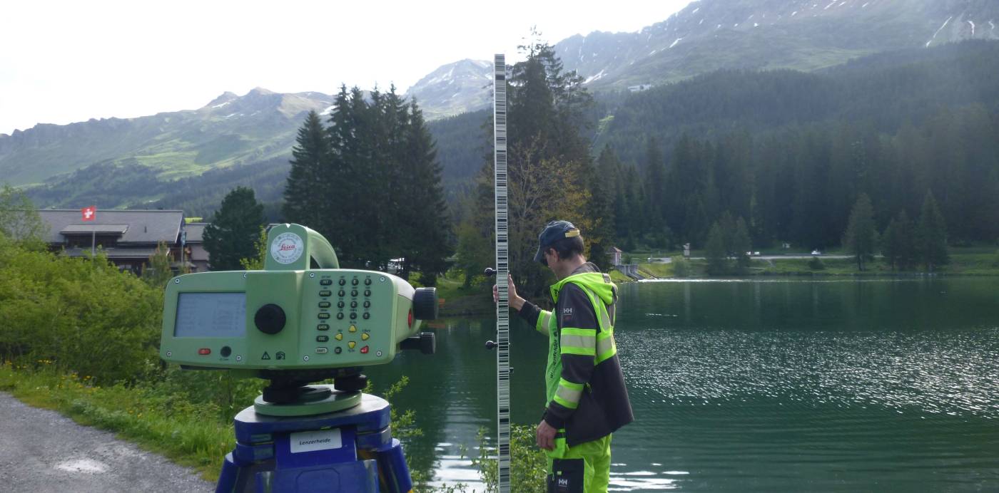 Überwachung Staudamm Heidsee, Überwachung, Präzisionsnivellement
