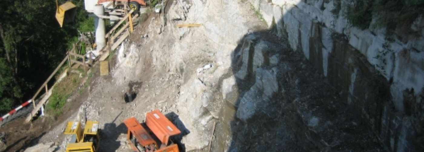 Casa monofamiliare, 6645 Brione s/Minusio, Calcoli statici, Direzione lavori scavo in roccia con esplosivo, Piani della struttura portante, Controllo cantiere, Direzione lavori costruzione grezza