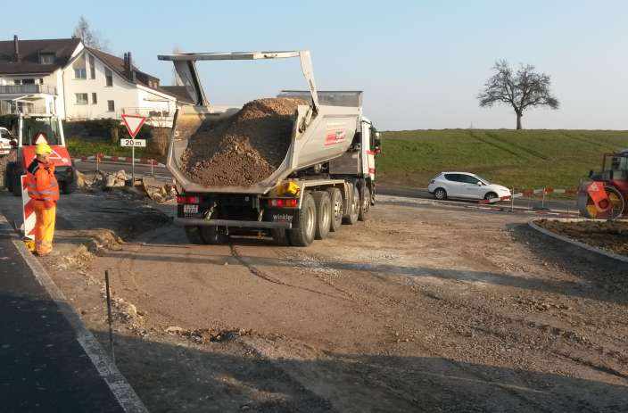 Einmündung Rotenblattstrasse Schönenberg, Grundlagenbeschaffung,Feldaufnahmen, Vorprojekt, Auflageprojekt und Kostenvoranschlag, Abklärung Gewässerschutzrechtliche Belange, Ausführungsprojekt, Örtliche Bauleitung, Ausmass und Abrechnung