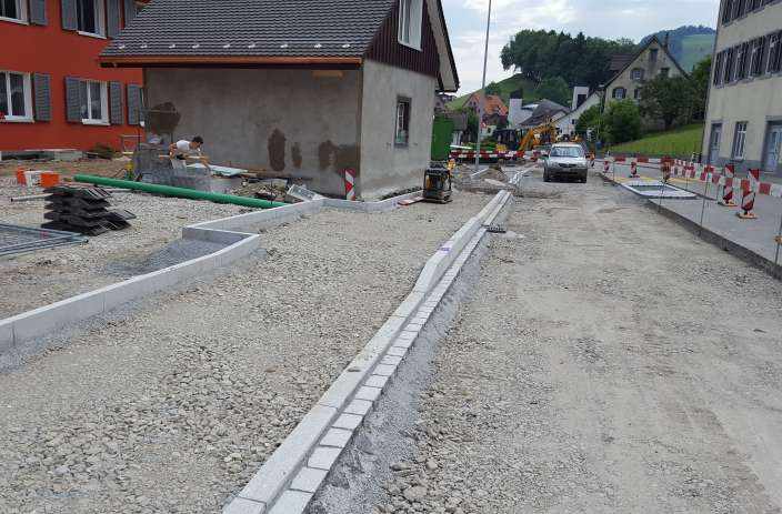 Haltestelle Schulhaus, Hütten, Grundlagenbeschaffung, Feldaufnahmen, Variantenüberprüfung in Koordination mit Nachbarprojekt, Vorprojekt, Auflageprojekt und Kostenvoranschlag, Devisierung, Ausschreibung und Offertvergleich, Ausführungsprojekt, Örtliche Bauleitung,¨Ausmass und Abrechnung