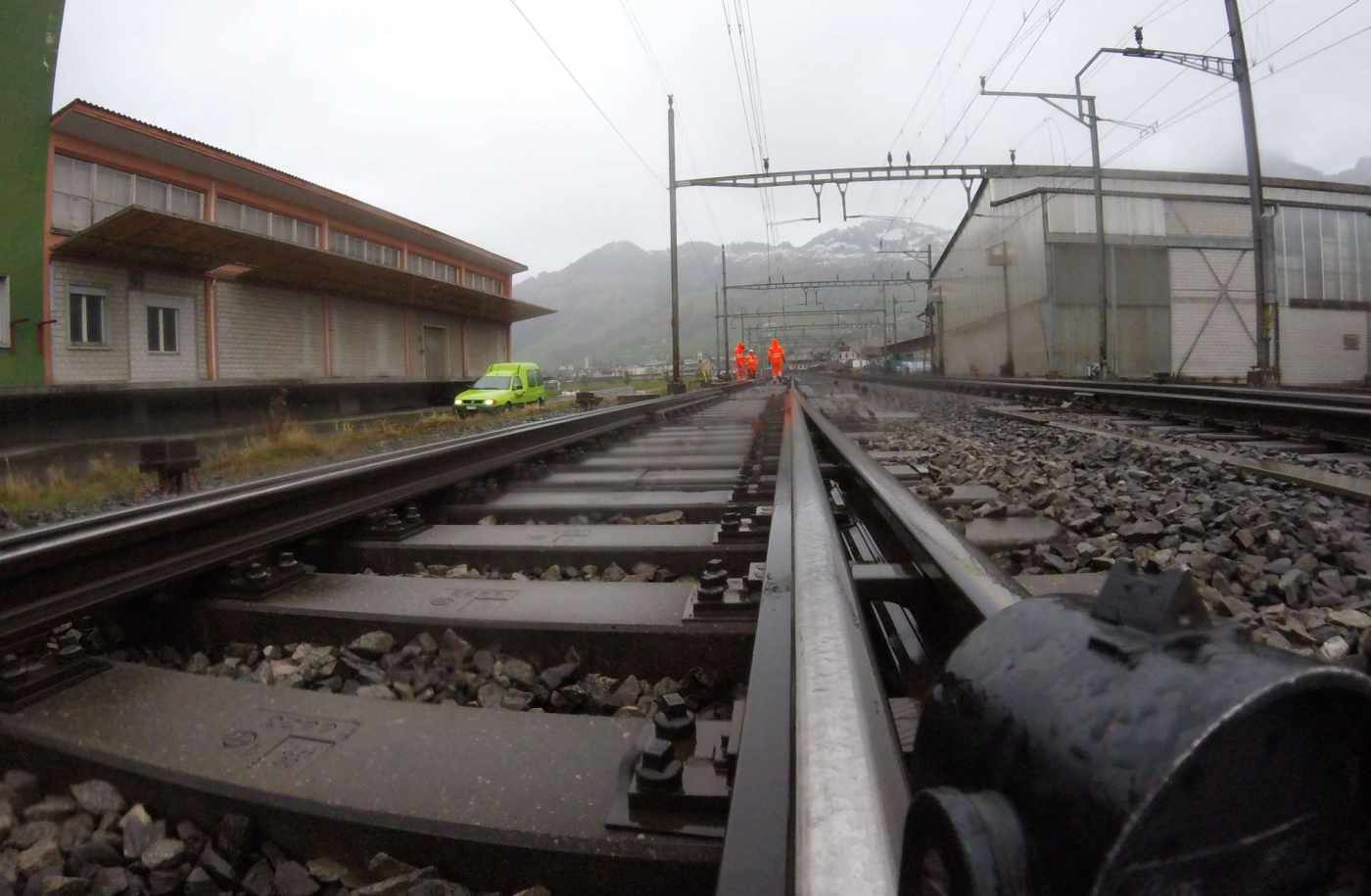Neubau Distributionscenter Victorinox, Seewen-Schwyz, Überwachung der Gleisanlage auf einer Länge von rund 200m, , Überwachung Pfählung, , Baubegleitende Vermessung, , Kubaturbestimmungen