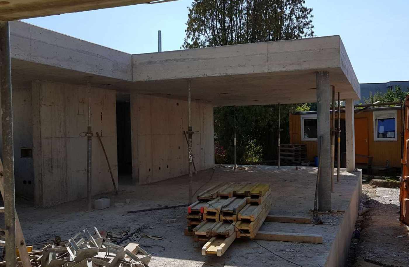 Einfamilienhaus Zollerstrasse 57

8703 Erlenbach, Projekt und Baukontrolle der Tragkonstruktion in Massivbauweise sowie der Baugrube.