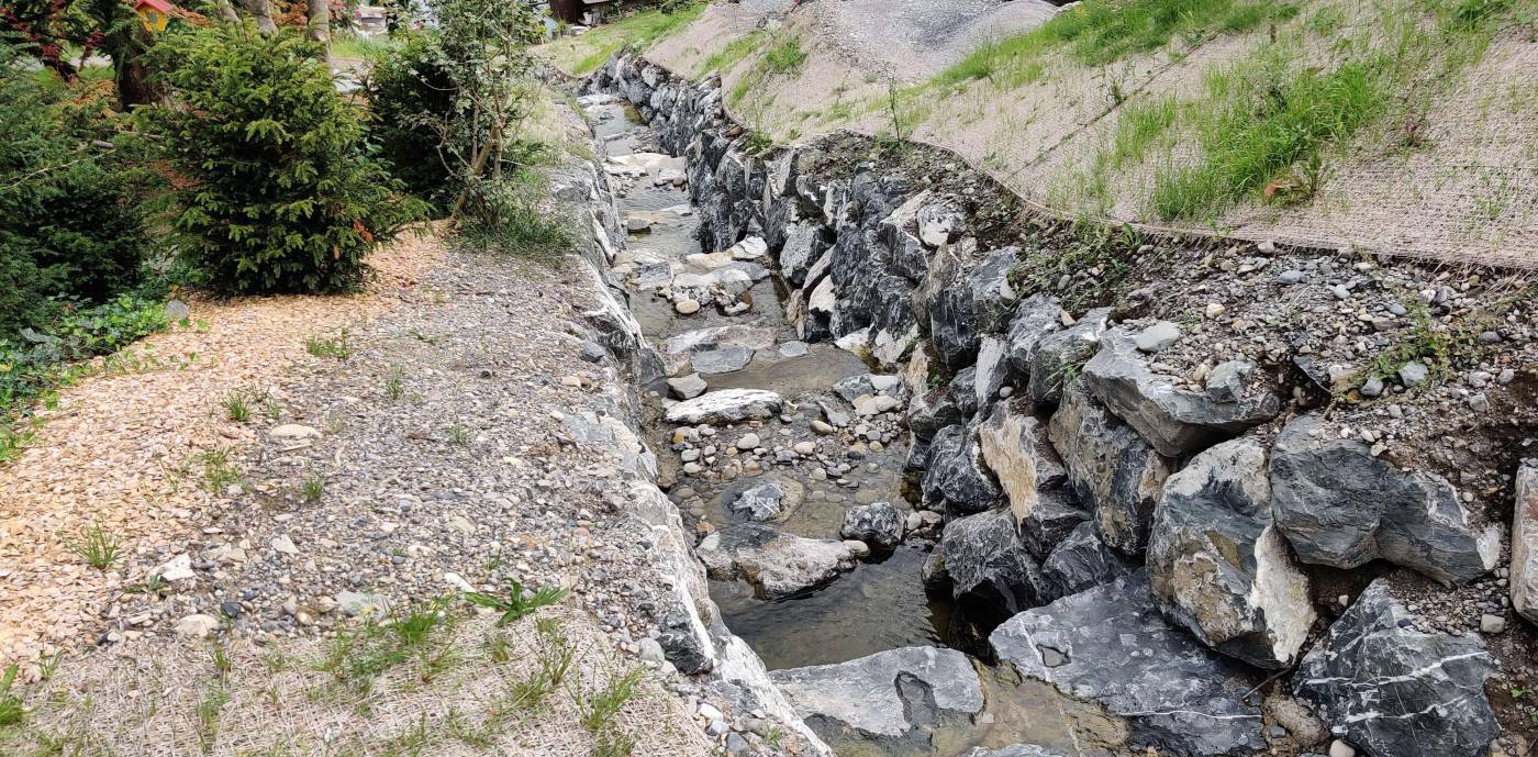 Sanierung Grenzbach, Wollerau / Richterswil, Gesamtleitung, Vorprojekt, Bauprojekt - Projektabschluss, Hydraulische Modellierung, Öffentlichkeitsarbeit, Bauherrenunterstützung