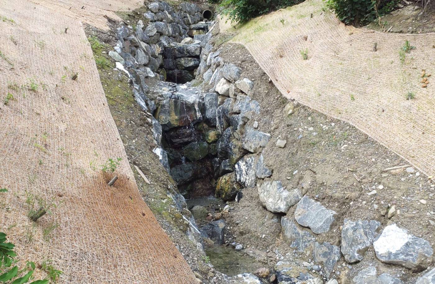 Sanierung Grenzbach, Wollerau / Richterswil, Gesamtleitung, Vorprojekt, Bauprojekt - Projektabschluss, Hydraulische Modellierung, Öffentlichkeitsarbeit, Bauherrenunterstützung