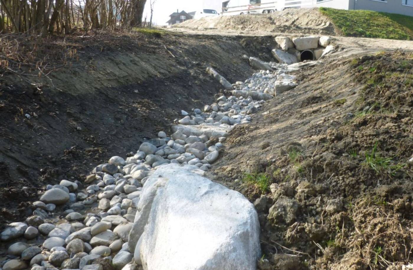 Verlegung Kanalisation Maiengrüeni, 6206 Neuenkirch, Bauprojekt, Kostenteiler, Ausführungsprojekt, Bauleitung, Abrechnung, Abschlussdokumentation