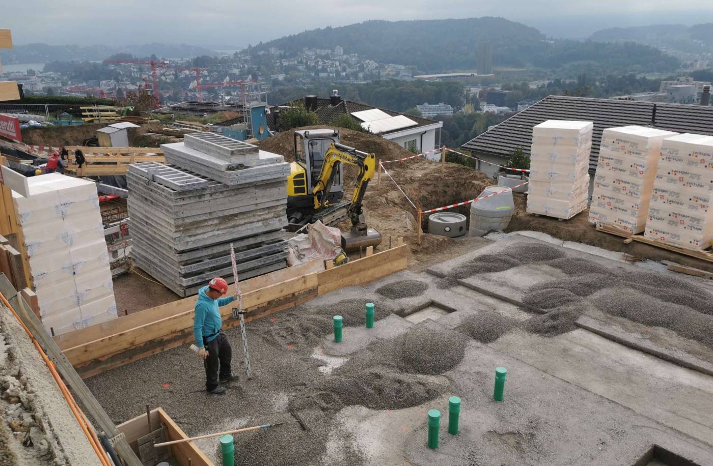 DEFH + MFH Grossweid, Kriens, Tragwerksplanung mit Abdichtungskonzept, Statische Bemessung, Planung Baugrube + Böschungssicherung, Schalung und Bewehrung, Baukontrollen