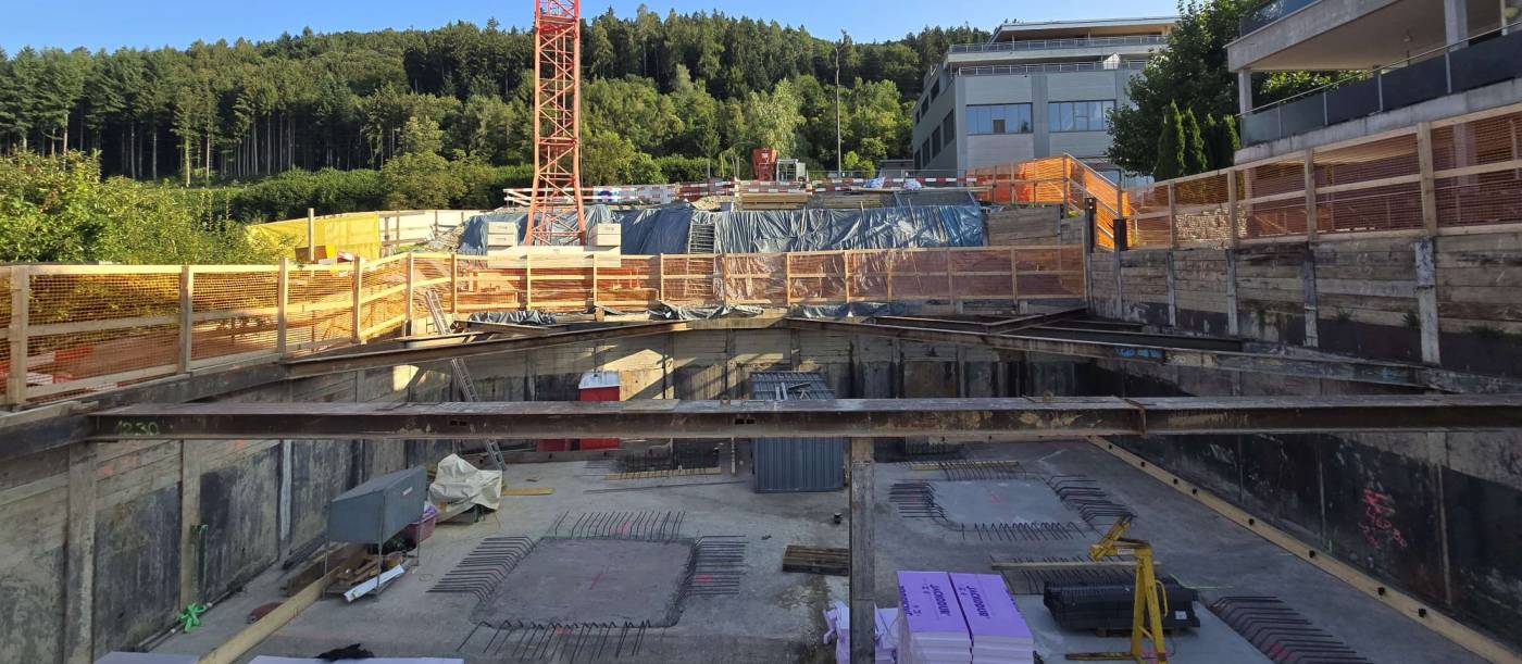 Baugrube Neubau MFH mit Gewerbe Weidstrasse, 8808 Pfäffikon SZ, Projektierung Unternehmervariante inkl. Baubegleitungund Baukontrollen