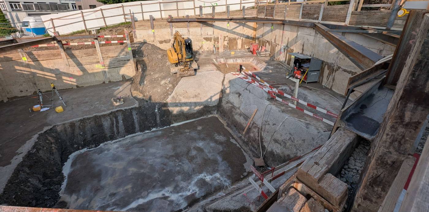 Baugrube Neubau MFH mit Gewerbe, Zugerstrasse, 8816 Hirzel, Konzept, Projektierung (Vorprojekt - Ausführung), Technische Bauleitung