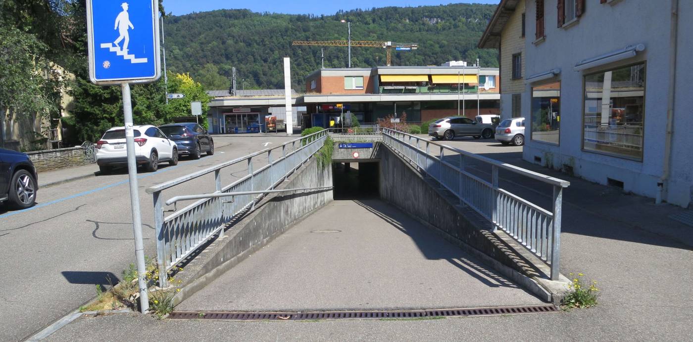 Neugestaltung Bahnhofplatz, Rothrist, Baumanagement und Beratung des Generalplanerteams unter Balliana Schubert Landschaftsarchitekten AG