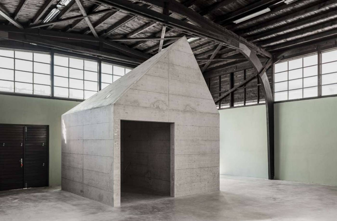 Ristrutturazione ex magazzino militare, Gordola, Analisi strutturale carpenteria e fondazioni, Progetto di risanamento strutturale, Progetto platea e rimessa per muletto