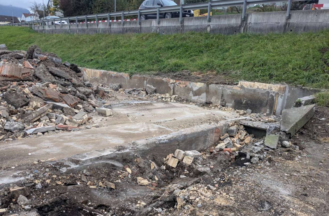 Überbauung Schlüsselweg, Tuggen, Projekt und Baukontrolle in Massivbauweise, Projekt und Fachbauleitung Baugrubenarbeiten und Fundation mit Pfählung