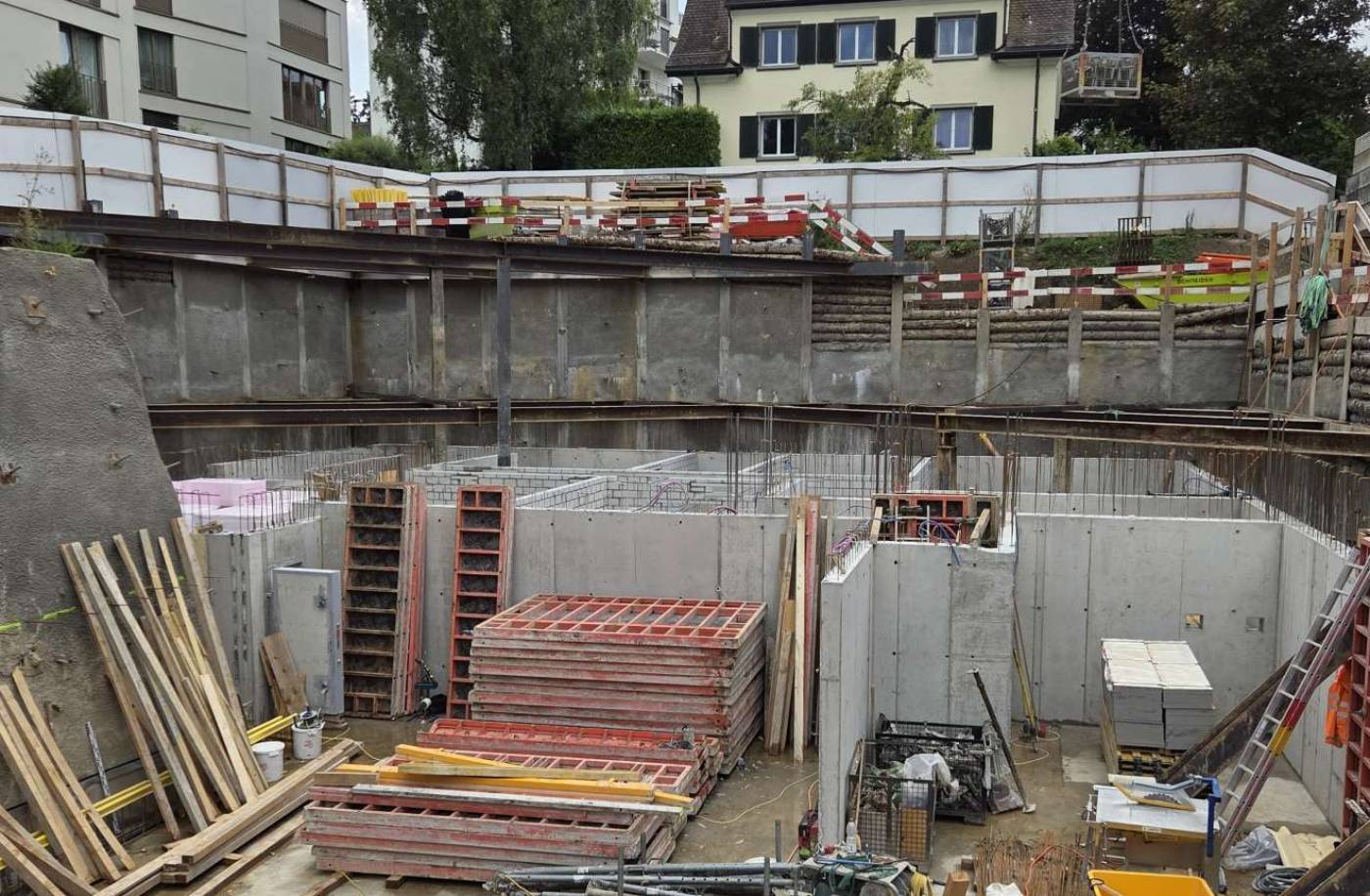 Neubau MFH Staubstrasse 19, Zürich, Baugrube, Baugrubensicherung, Fundation, Stahlbetonarbeiten, Klinkerfassade, Baukontrolle