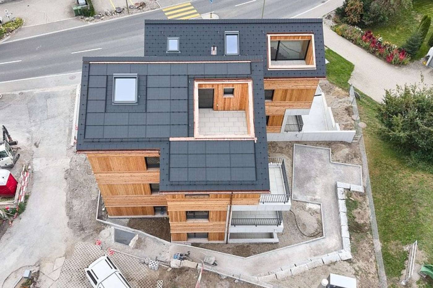 MFH mit Gewerbe, Zugerstrasse, Hirzel, Projektierung, Ausschreibung und Realisierung des Massivbau, Holzbaus und Baugrube. Brandschutzplanung
